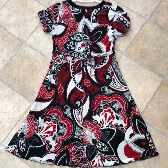 Speechless short sleeve vneck dress - Picture 9 of 11